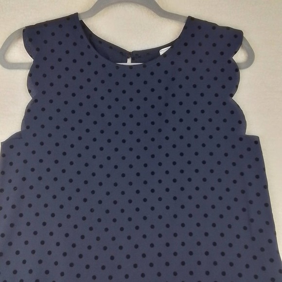 West Moon Sleeveless Blouse Size Small in Blue w/ Black Polka Dots - Picture 2 of 11